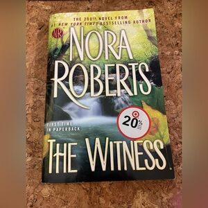 🍒Books 3 for $10🍒The Witness- Nora Roberts